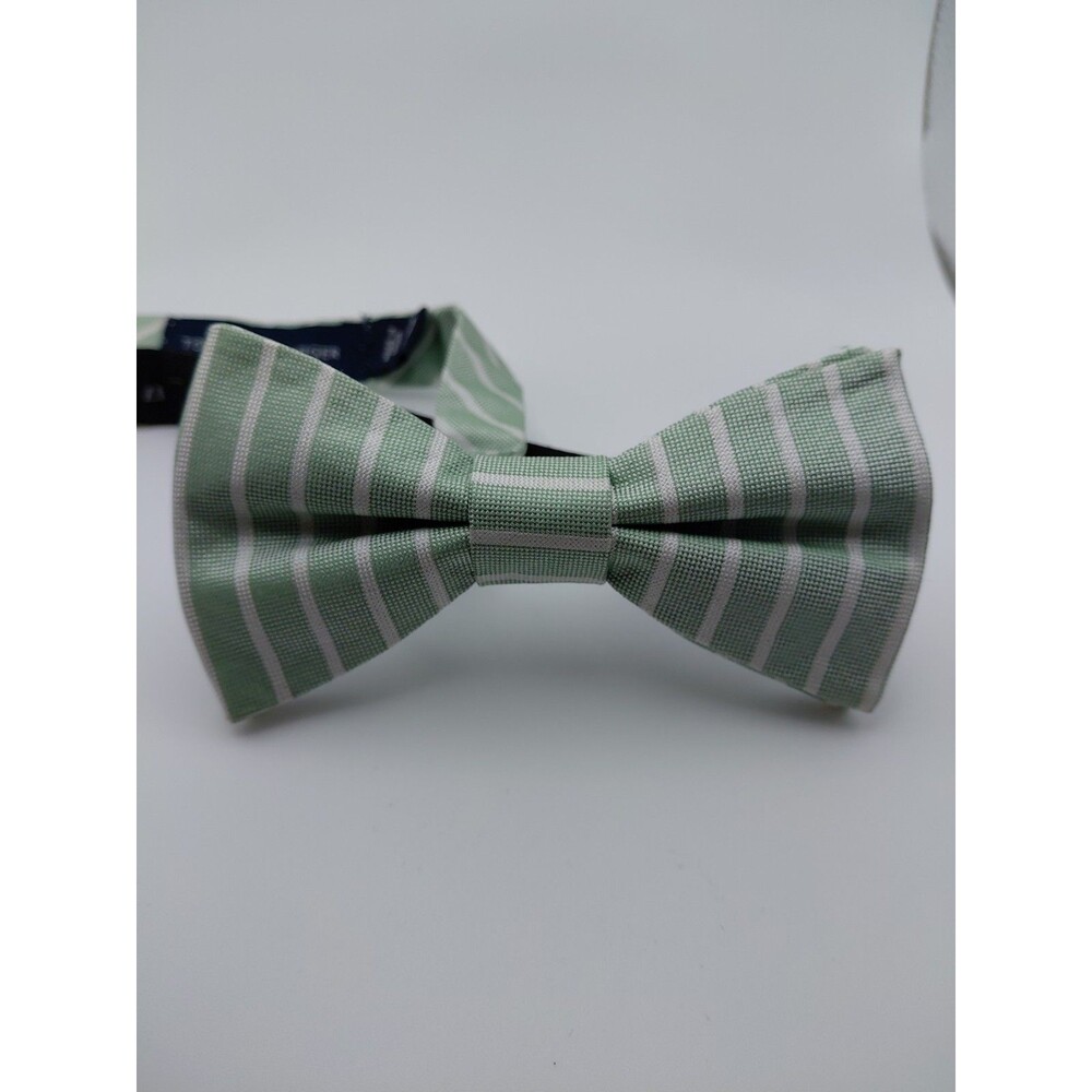 $125 Tommy Hilfiger Mens White Green Stripe Suit Bow Tie Adjustable Silk Bowtie
